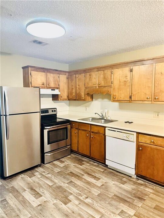 124 Evergreen Trail SE in Cartersville, GA - Building Photo