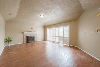 14947 Heritage Wood Dr in Houston, TX - Building Photo - Building Photo
