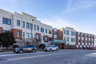 Chestnut Hill Park Condominiums in Brighton, MA - Building Photo - Building Photo