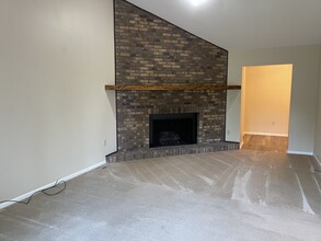 2675 Glen Arbor Ter, Unit 2675 in Lima, OH - Foto de edificio - Building Photo
