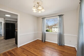33 Princeton Ln in Glastonbury, CT - Building Photo - Building Photo