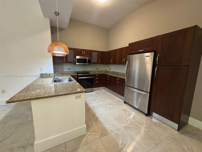 property at 20000 E Country Club Dr