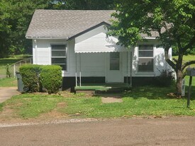 2608 Huntsville St NW in Huntsville, AL - Building Photo