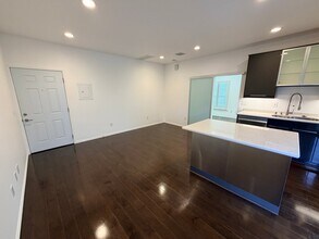 1119 Poinsettia Dr in West Hollywood, CA - Building Photo - Building Photo