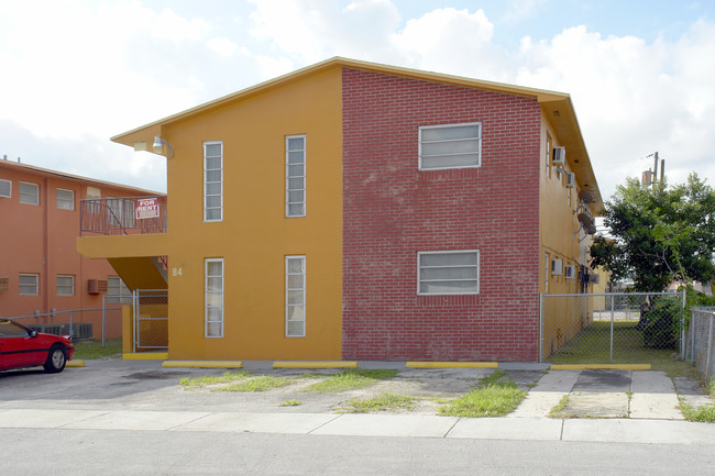 84 W 31st St in Hialeah, FL - Building Photo - Building Photo