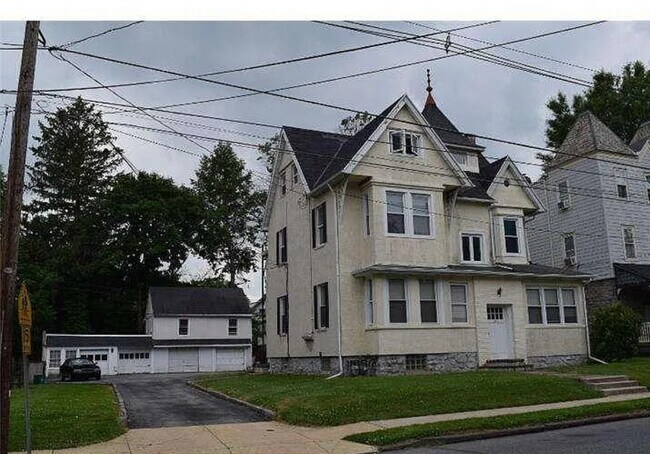 220 Owen Ave, Unit Unit 3