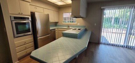 133 Forest Hill Dr in Los Gatos, CA - Building Photo - Building Photo