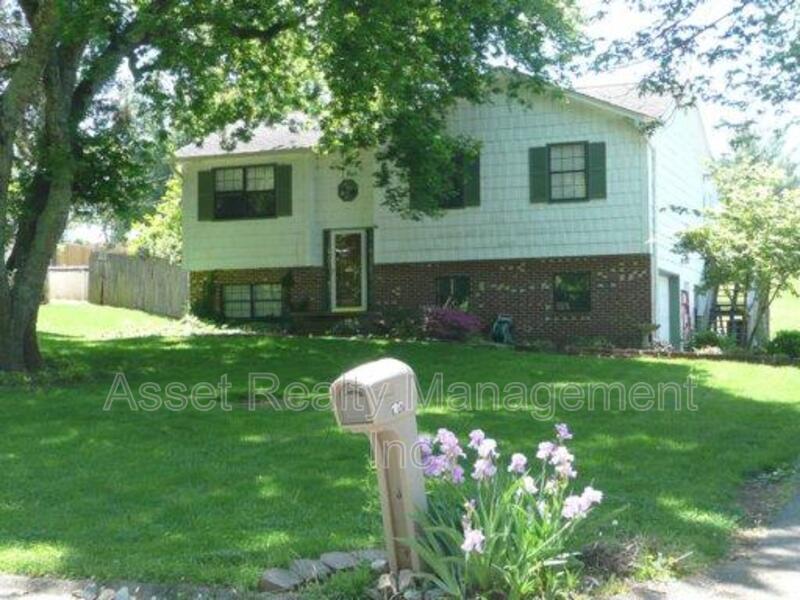 1817 Sedgewick Dr in Knoxville, TN - Building Photo