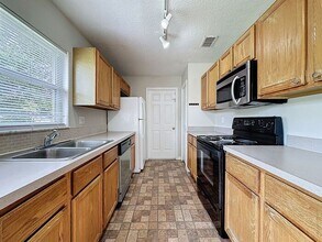 162 Guadalajara Dr in Kissimmee, FL - Building Photo - Building Photo