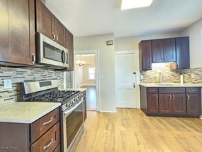 926 Meredith Ave in Elizabeth, NJ - Building Photo - Building Photo