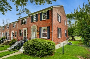 8451 Water Oak Rd in Parkville, MD - Building Photo