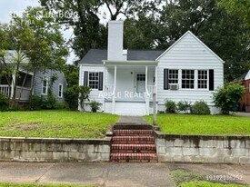 107 E Club Blvd in Durham, NC - Building Photo
