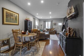 2524 Sepviva St in Philadelphia, PA - Building Photo - Building Photo