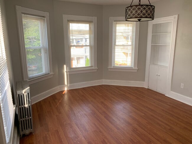 101 Whitehall St, Unit 2nd Floor in Providence, RI - Foto de edificio - Building Photo