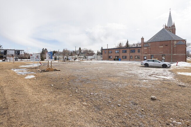 2020 6 St NW in Calgary, AB - Building Photo - Building Photo