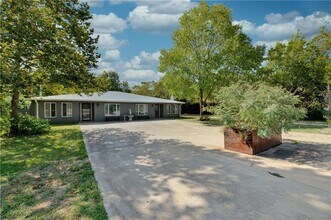 5608 Oak Blvd in Austin, TX - Building Photo - Building Photo