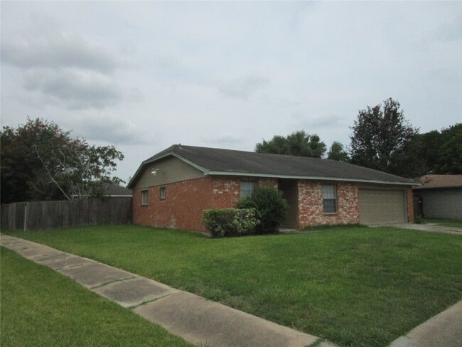 16322 Clearmont Dr in Houston, TX - Building Photo - Building Photo