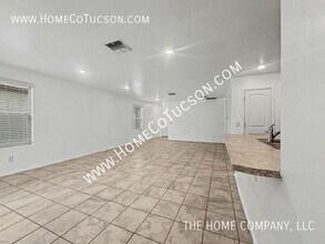 955 W Calle Ronda in Sahuarita, AZ - Building Photo - Building Photo