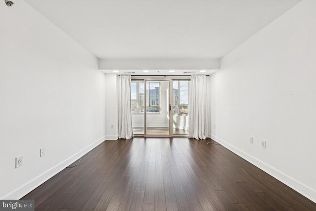 2151 Jamieson Ave in Alexandria, VA - Building Photo - Building Photo