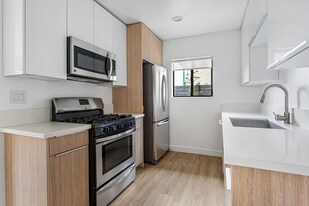 1949 Park Grove Ave in Los Angeles, CA - Building Photo