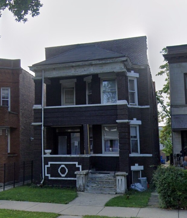 4837 W Washington Blvd in Chicago, IL - Building Photo