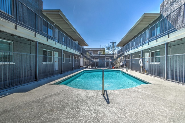 Urban Oasis in Phoenix, AZ - Building Photo - Building Photo