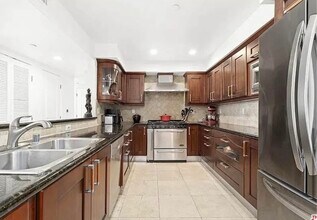 1621 Barry Ave, Unit West LA- condo for rent in Los Angeles, CA - Foto de edificio - Building Photo