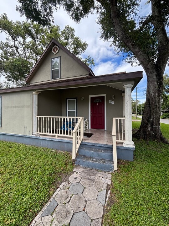 700 Pennsylvania Ave in St. Cloud, FL - Building Photo