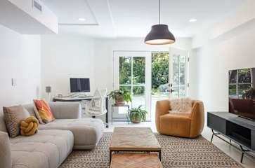 72 Ledge Rd in Jamestown, RI - Building Photo - Building Photo