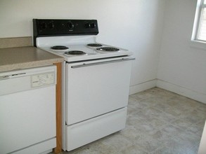 Trenton Apartments in Salt Lake City, UT - Building Photo - Interior Photo