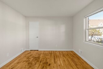 355 New York Ave LLC in Lyndhurst, NJ - Building Photo - Building Photo