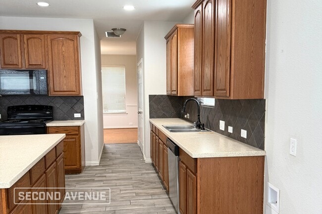 property at 1201 Egret Ct