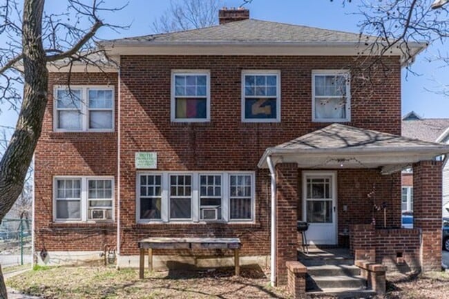 205 S College Ave