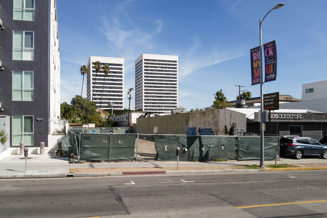 1656 Sawtelle Blvd in Los Angeles, CA - Building Photo