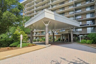 Wildwood Towers in Arlington, VA - Foto de edificio - Building Photo