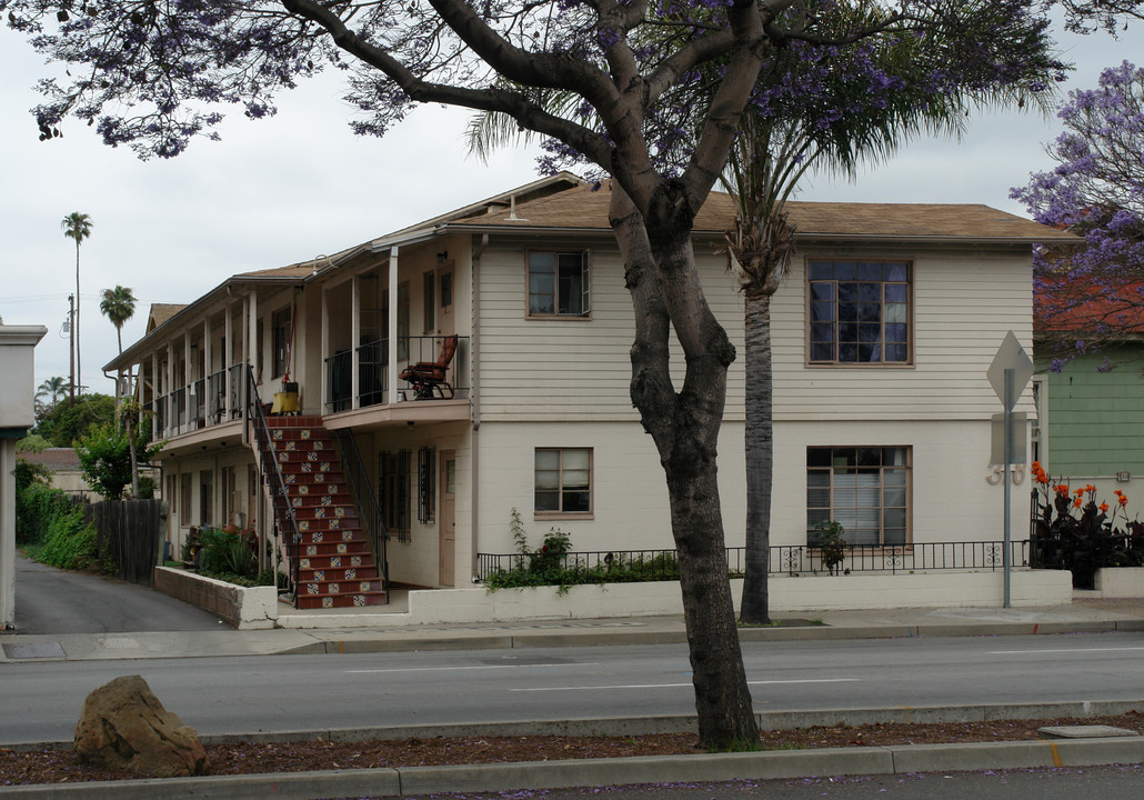 318 W Carrillo St in Santa Barbara, CA - Foto de edificio