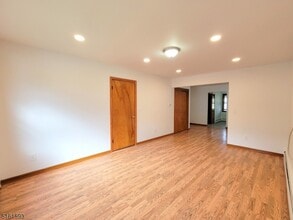 111 Marconi St in Clifton, NJ - Building Photo - Building Photo