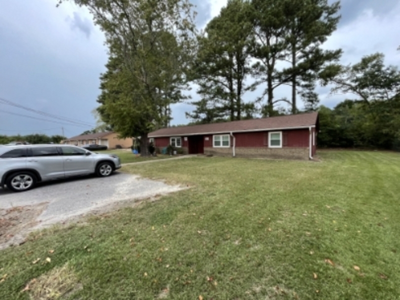 212 W Underwood Ave in Smithfield, NC - Building Photo