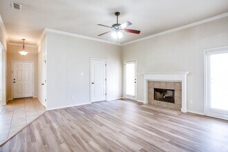 2020 87th St in Lubbock, TX - Building Photo - Building Photo