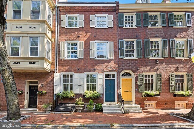 property at 535 Delancey St