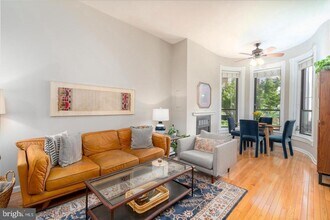 2117 N St NW in Washington, DC - Building Photo - Building Photo