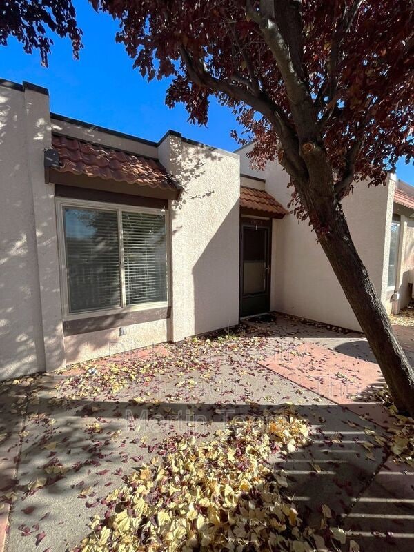 property at 1005 Baywood Dr