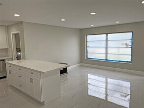 11962 SW 37th Terrace in Miami, FL - Building Photo - Building Photo