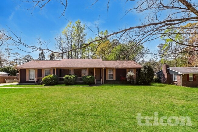 property at 199 Kings Ct NW