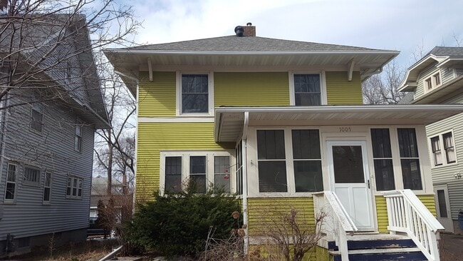 property at 1005 1st St SW