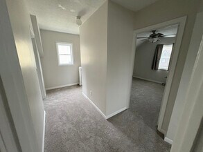 834 Paris Ave NE in Grand Rapids, MI - Foto de edificio - Building Photo