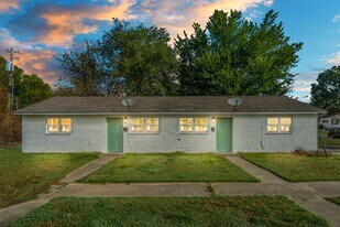1324 N Irvington Ave in Tulsa, OK - Building Photo