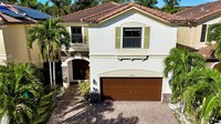 11495 NW 88th Ln in Doral, FL - Foto de edificio - Building Photo