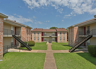 Marine Park Apartments in Fort Worth, TX - Building Photo - Building Photo