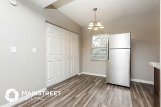 5325 Bonnie Brae Cir in Orlando, FL - Foto de edificio - Building Photo